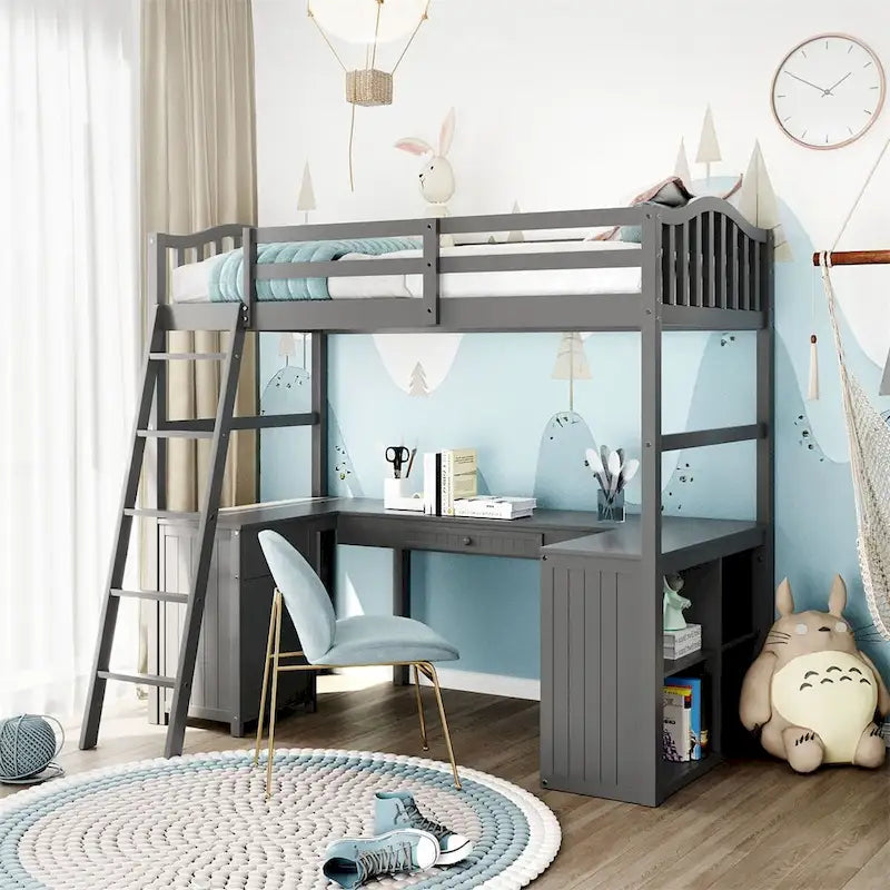 Un lit superposé avec étagères et un bureau