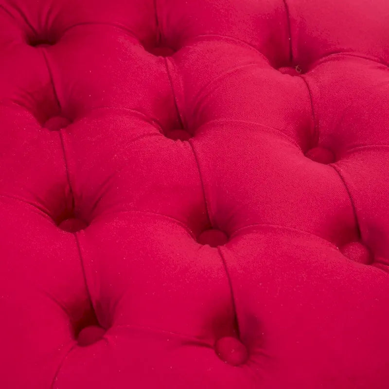 Chaise capitonnée à dossier haut, garnie de velours rouge