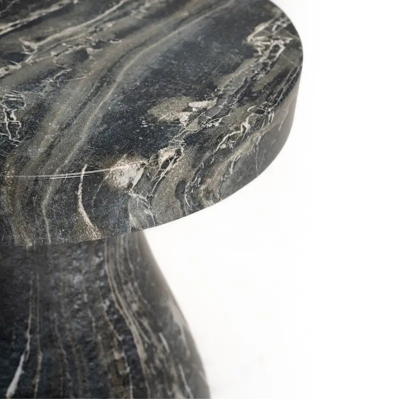 Table d'appoint en faux marbre élégante pour l'intérieur et l'extérieur