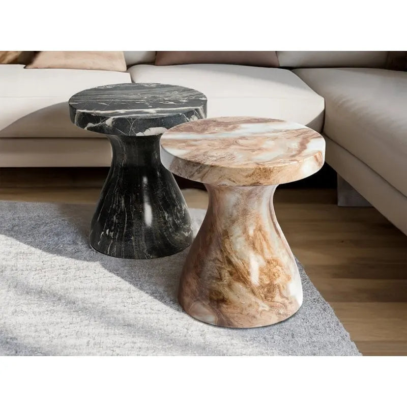 Table d'appoint en faux marbre élégante pour l'intérieur et l'extérieur